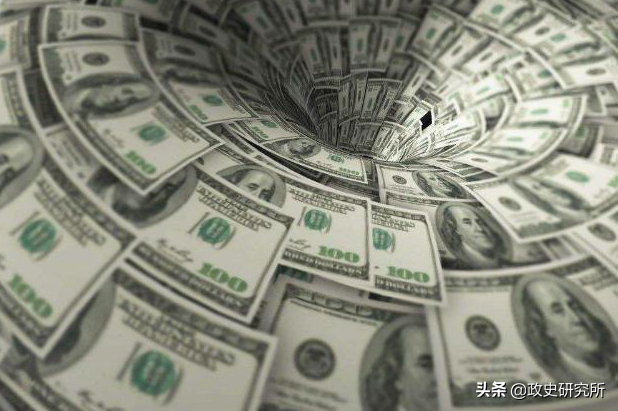 拜登禁止购买俄国债，普京抛尽美元，美俄政治博弈，谁制裁了谁？