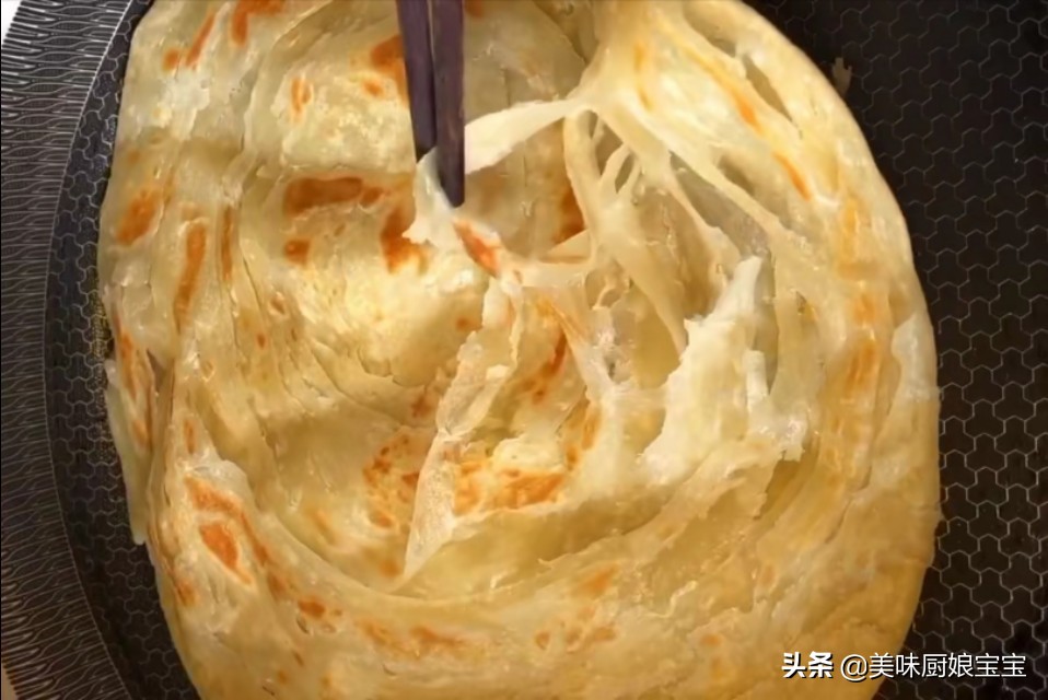 "Maoxiang pie" method to share, so the sauce pie is crispy on the outside and tender on the inside.