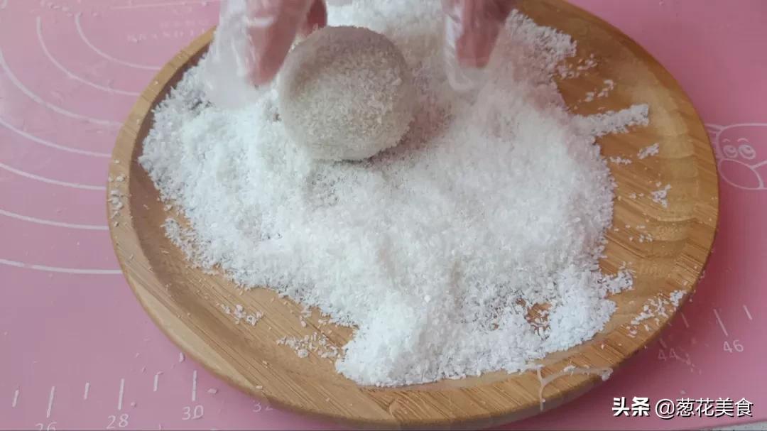 不愛吃青團的可以試試這個，吃上一口，其它口味的都要排在後面