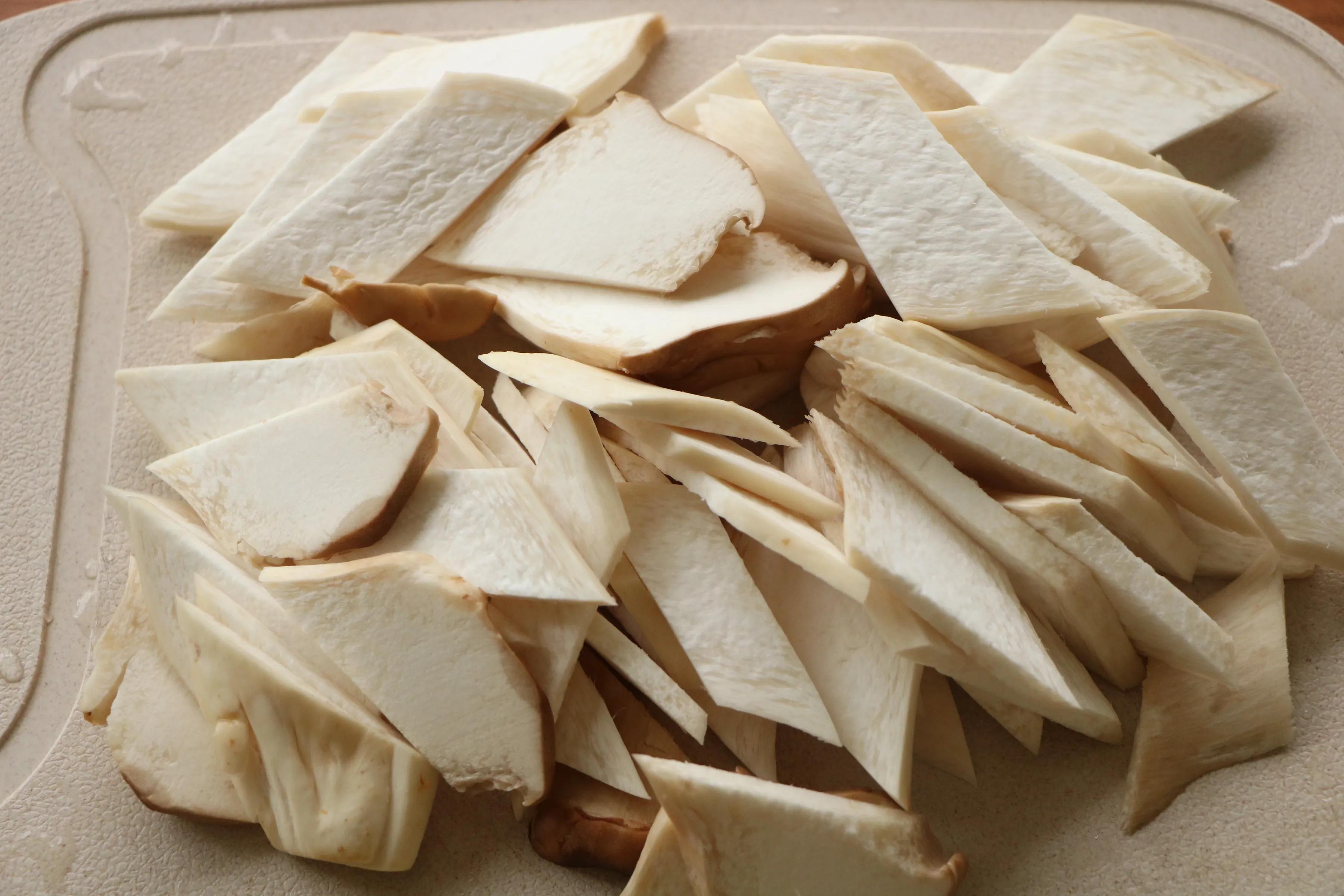 立夏了，這樣的小炒菜要多吃，葷素搭配，營養下飯，孩子超愛吃