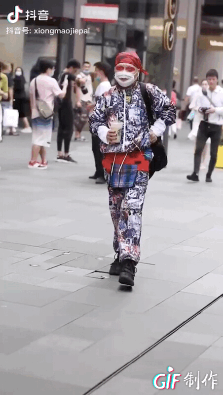 太古里走一圈才知道自己土，奇装异服的时尚达人颠覆你的想象