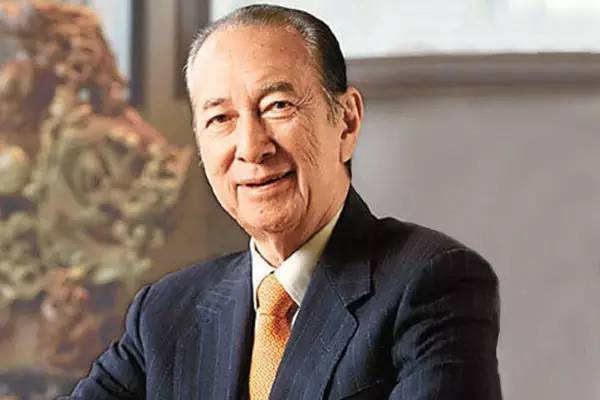 赌王何鸿燊病逝，风流一生，4个妻子17个子女，