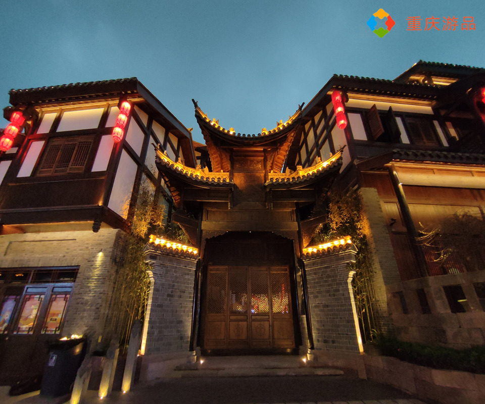 重庆旅游攻略：被商业化的磁器口，傍晚比白天玩得还舒适？