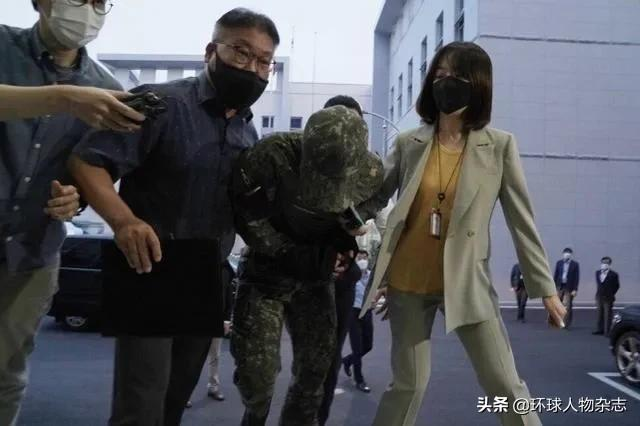 新婚之日变忌日！韩女兵领证当天因性侵案自杀，参谋总长辞职，总统公开道歉