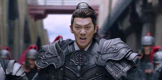 他被导演赏识，参演多部热剧，《三叉戟》中被三位老戏骨力捧