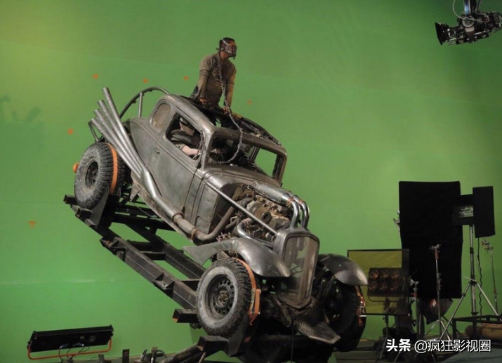 好莱坞大片的真实幕后画面，拍摄现场要多尴尬有多尴尬