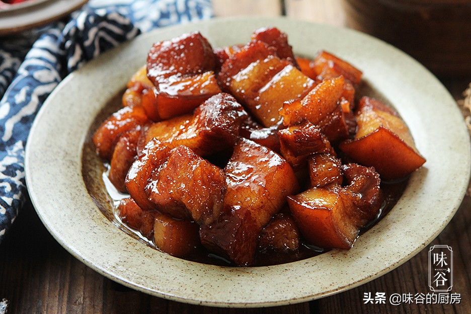 做紅燒肉時，加冷水還是熱水？ 用對方法，肉質軟爛入味無腥味