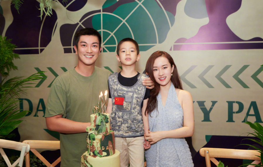 霍思燕晒照为嗯哼庆生，7岁嗯哼变清爽小帅哥，越长越像爸爸杜江