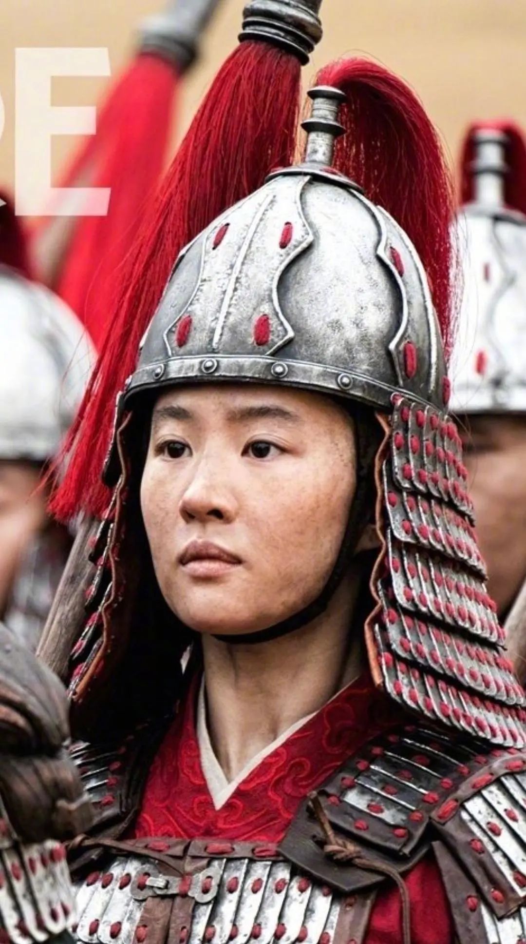 《花木兰》评分暴跌，刘亦菲演技被嘲，网友看盗版都觉得浪费时间