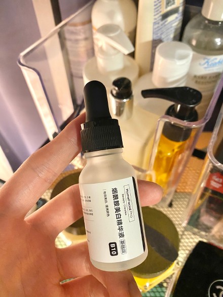 HFP的产品你会选吗？寡肽原液乳糖原液肌肽原液，美白抗痘都有效