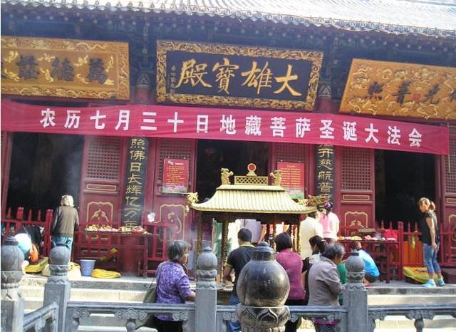 1000年后，嵩山大法王寺现肉身佛像，为何吸引大量日本人前来参拜