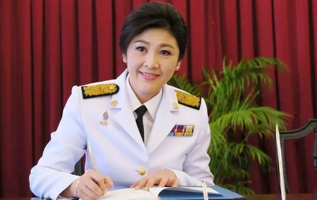 泰国前美女总理英拉：豪门华裔，被迫逃亡后，却成中国公司董事长