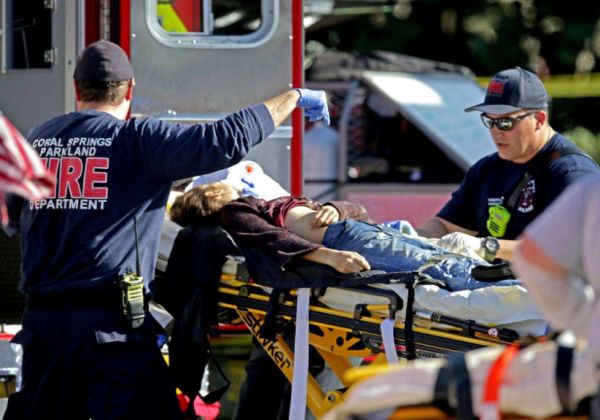 美国疫情还未结束，仅仅2小时内，纽约又传来5起噩耗