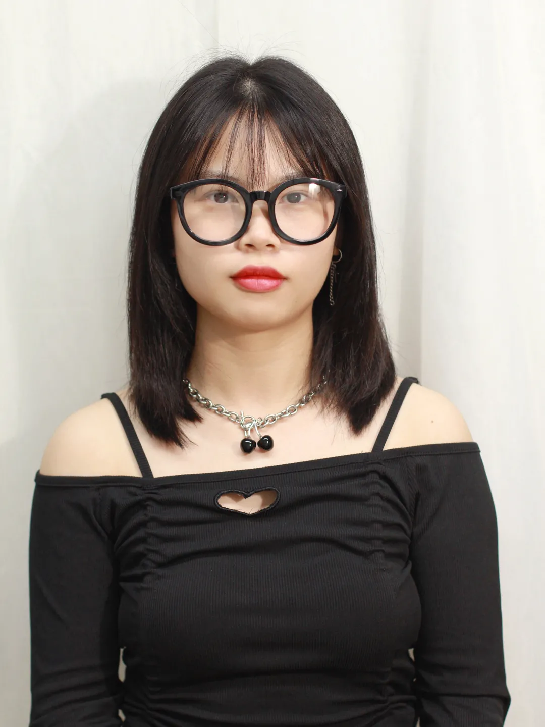 女生長期戴眼鏡與不戴眼鏡,到底有什么區別?