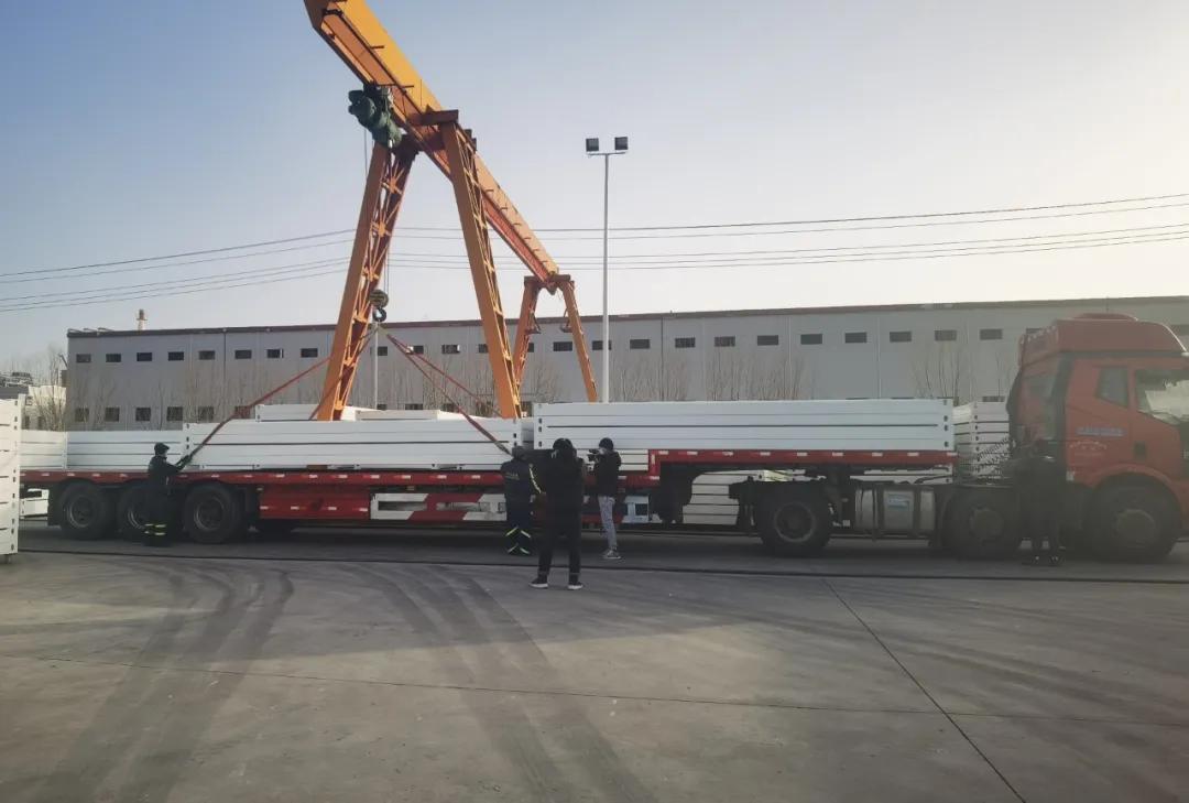爭分奪秒！3000套集成房全速建設中