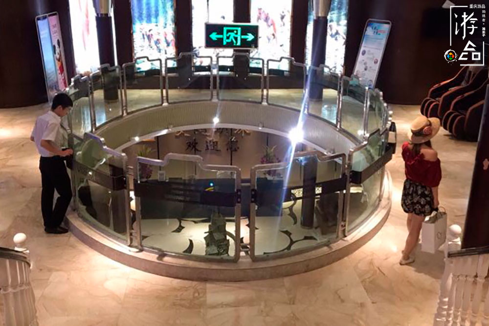 重庆两江游避坑指南：从购票选择到登船占位，每个环节都必须注意