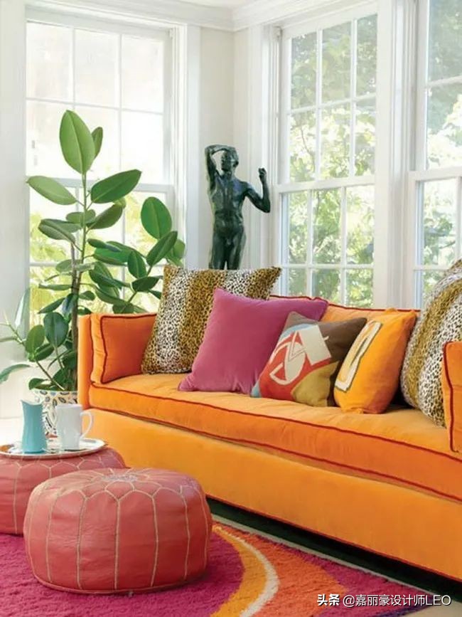 摆脱常规，让家更出彩！这几个颜色的沙发才是客厅的灵魂
