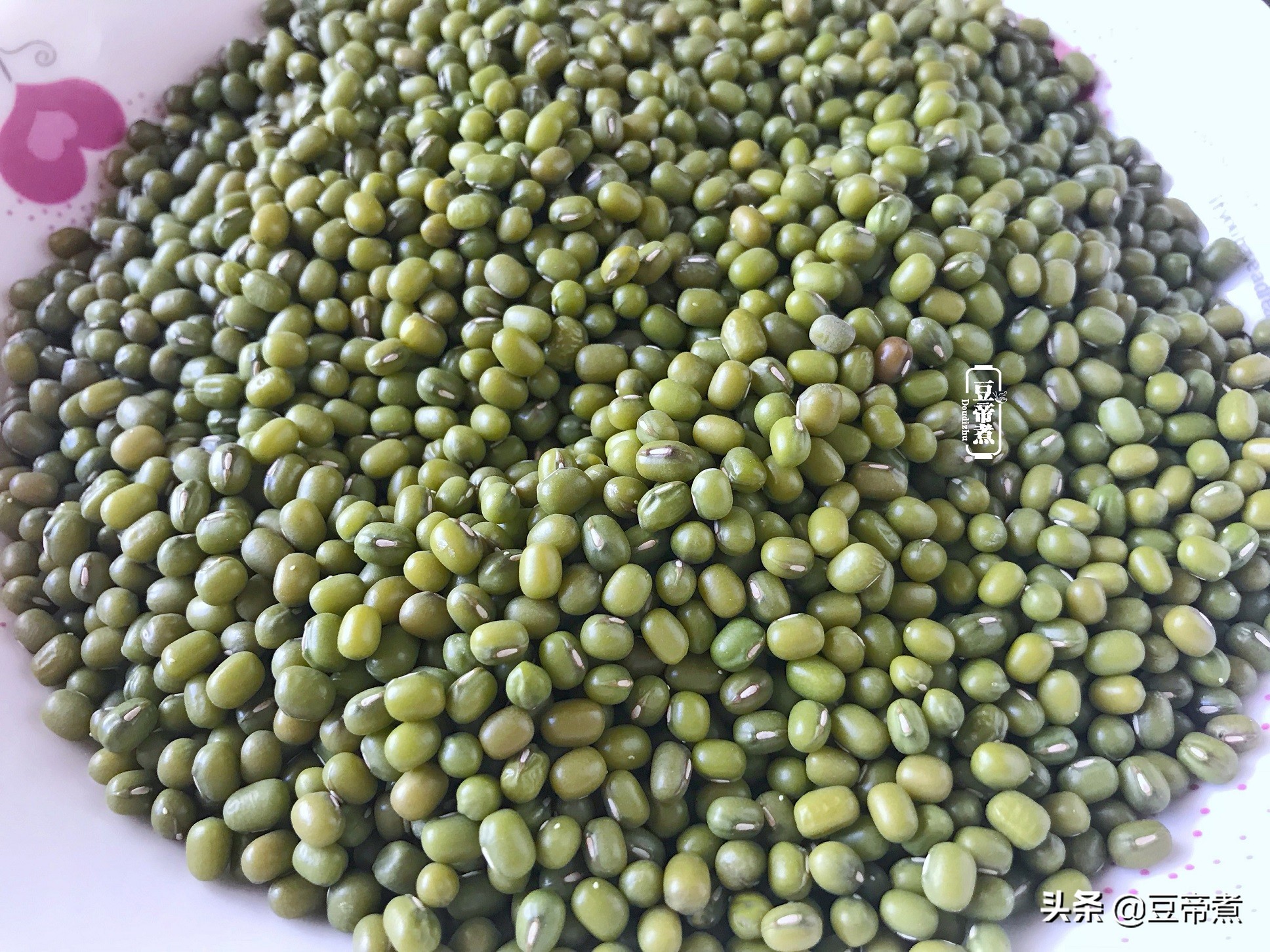 消暑解渴的绿豆汤，为何煮出来不翠绿，因为从第一步开始你就错了