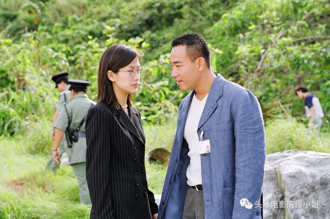 励志!tvb港剧女神改做教育,二婚老公破产,50岁读博士再拼事业