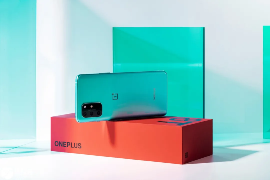 OnePlus 8T抢先体验：好评（屏）