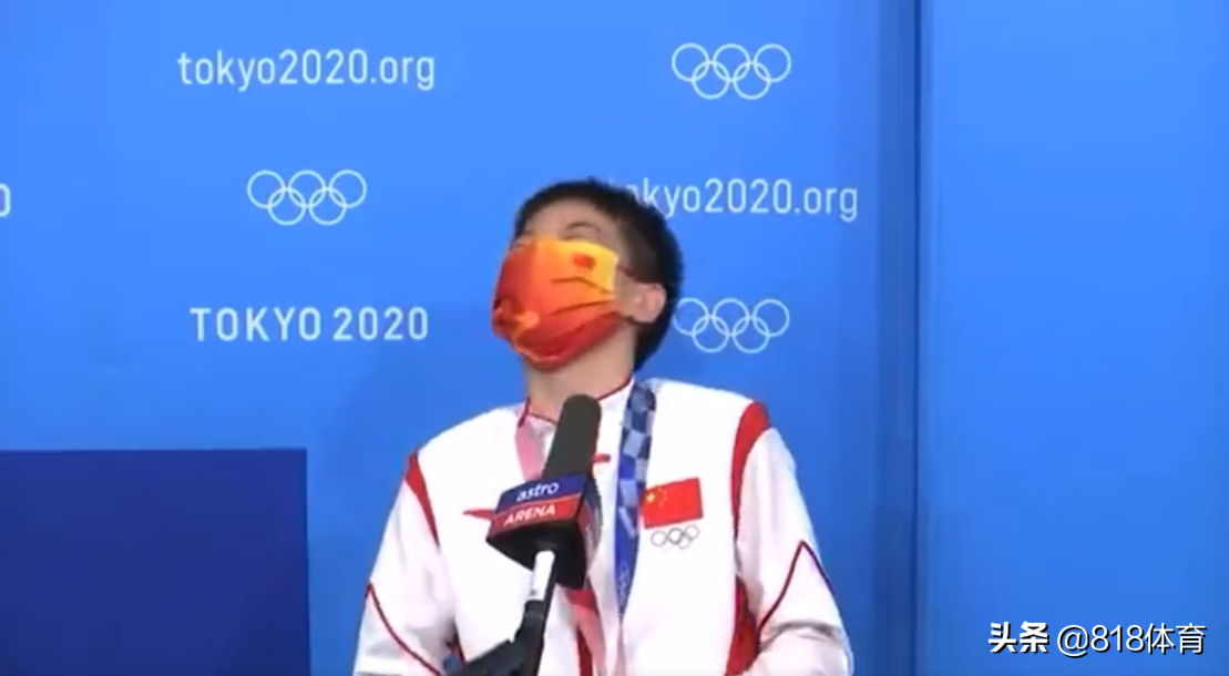 可爱!马来西亚记者问全红婵每天训练多久,红姐掰手指数半天:8小时