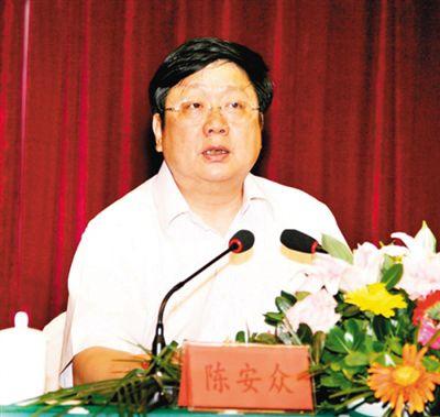 江西"五毒书记"陈安众：烟酒嫖赌毒样样俱全，宾馆嗨到后半夜白天不忘下基层