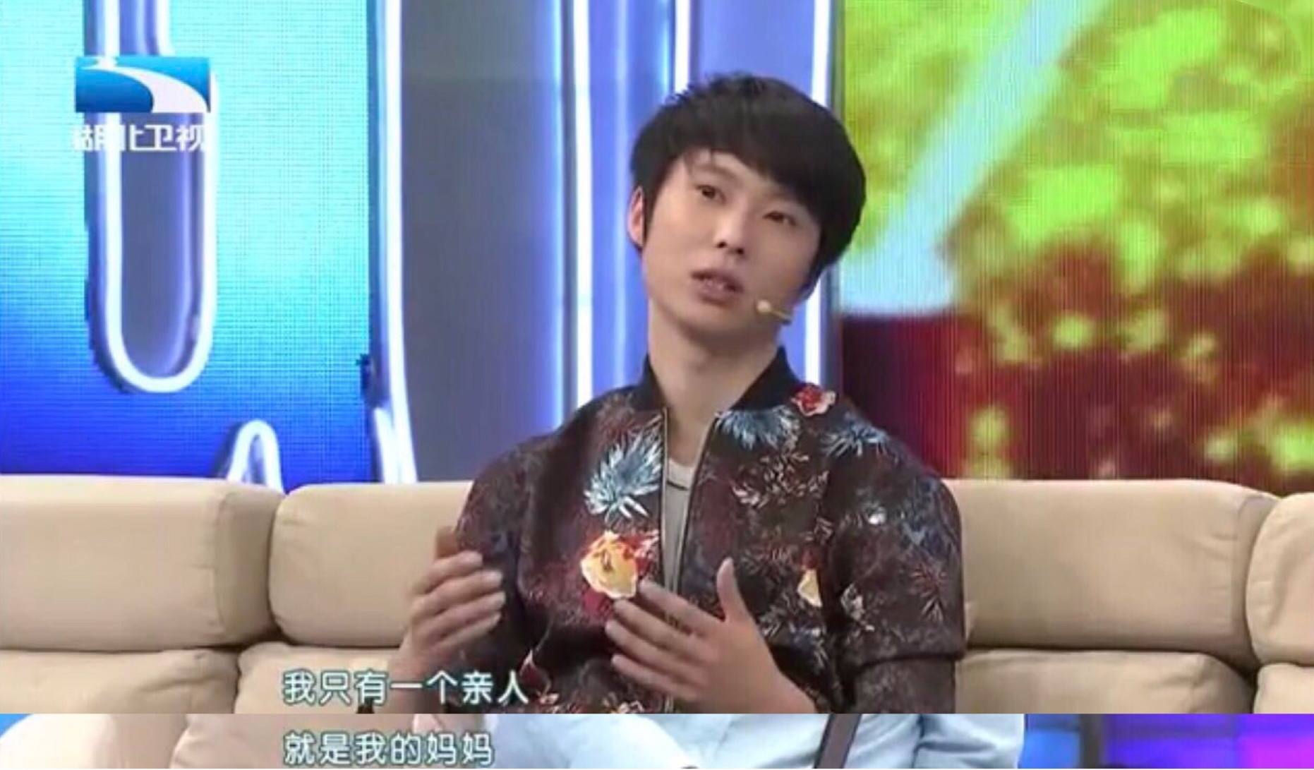 李诚儒住豪宅娶娇妻，儿子却辍学、买不起房，