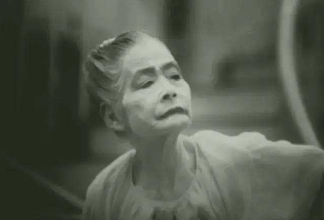 她是日本受人尊重的站街女，苦等60年，只为等一