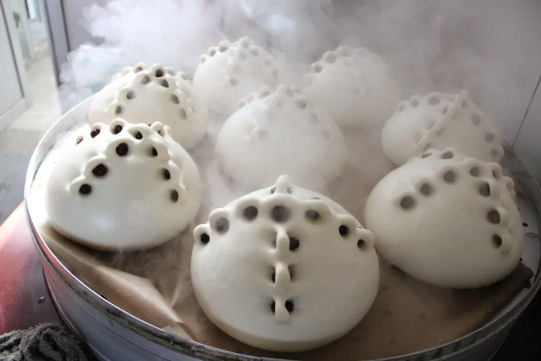 Spend the New Year atmosphere group! 200 million people are surrounded of view " Shandong big steamed bread " , 