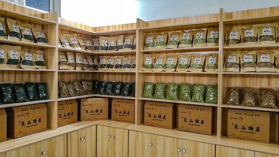 做好定点帮扶，助力乡村振兴，河南省邮政分公司到鲁山县下沟村调研