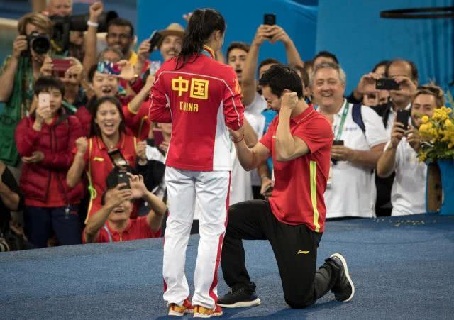 跳水女皇何姿身材颜值出众，秦凯：婚后，我们生活很幸福