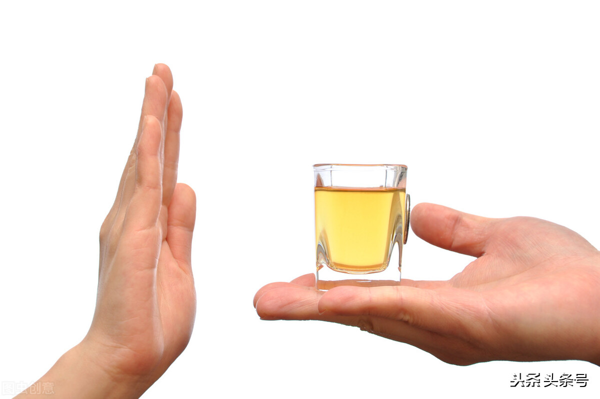 辽阳一男子酒后小区内猝死，这次同桌人员并不担责，为什么？