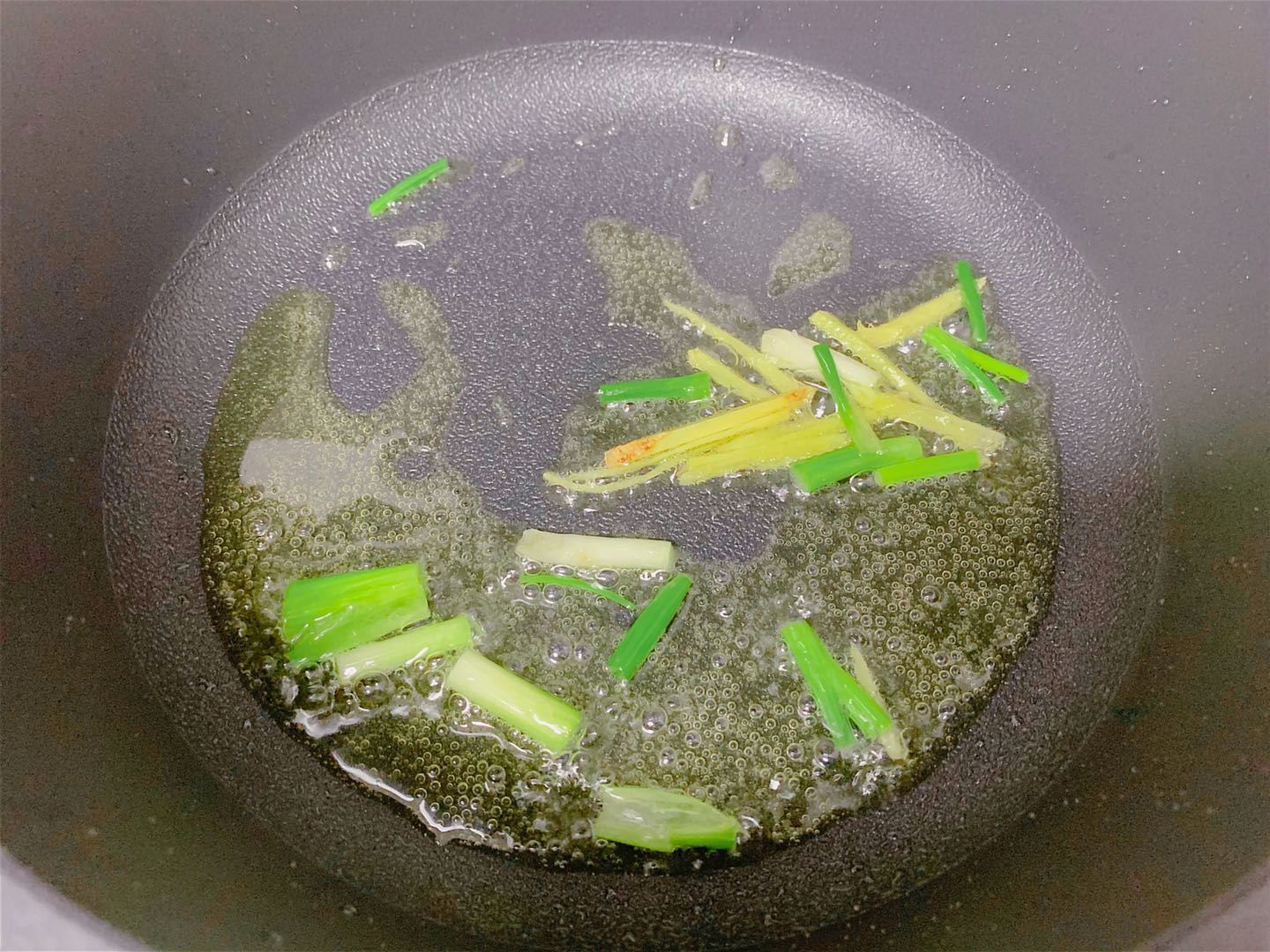 图片[6]-菌菇豆腐蛋花汤做法步骤图 5块钱煮1锅赛过喝骨头汤-起舞食谱网