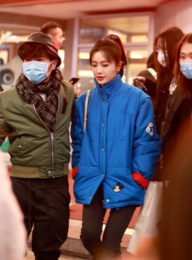 秦岚参加春晚备播，气质清爽魅力足，生图有眼