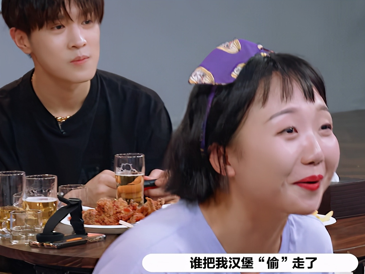 Actor of Zhao Wei group dines together under the counter, shi Baiyu two absent, hot item sits C be fooled to grab by 3 actors