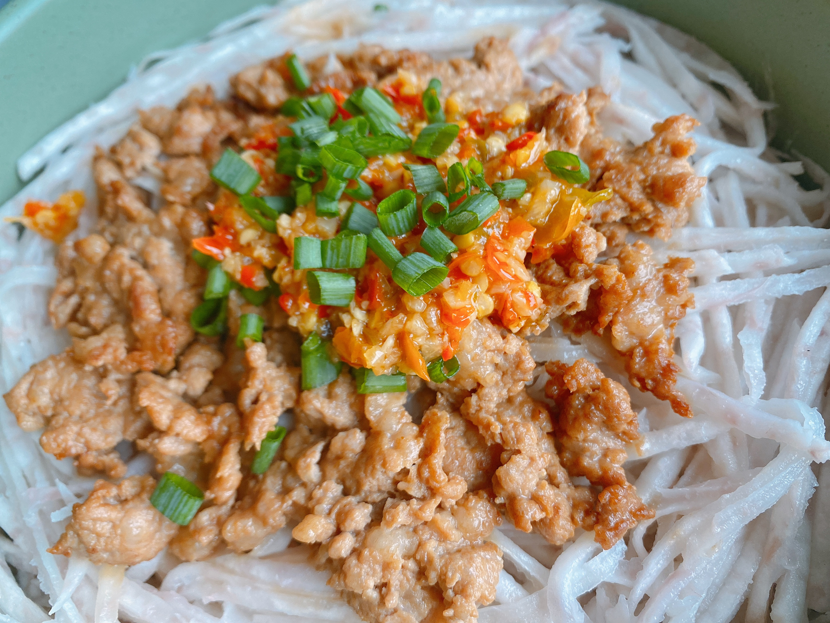 芋頭別炸著吃了，簡單蒸一蒸就能上桌，軟糯鹹香，營養豐富好消化