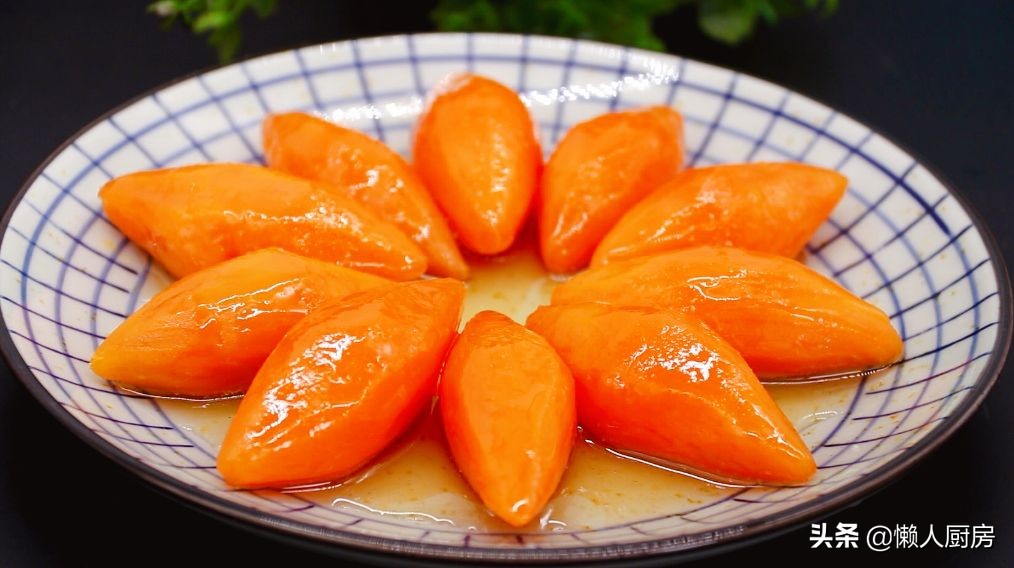 不需要油炸，用水和冰糖一起煮，教你做冰糖蜜薯，香甜软糯