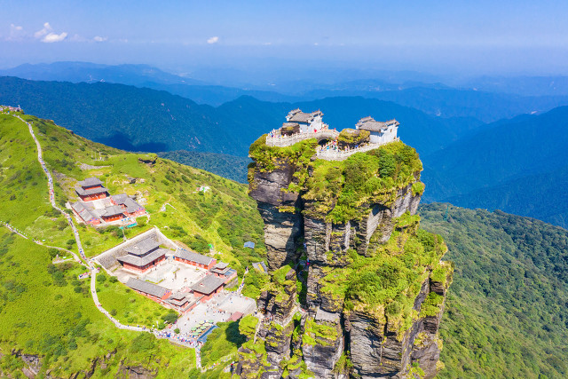 中国8个建在悬崖绝壁上寺庙，精彩绝伦，你去过哪个