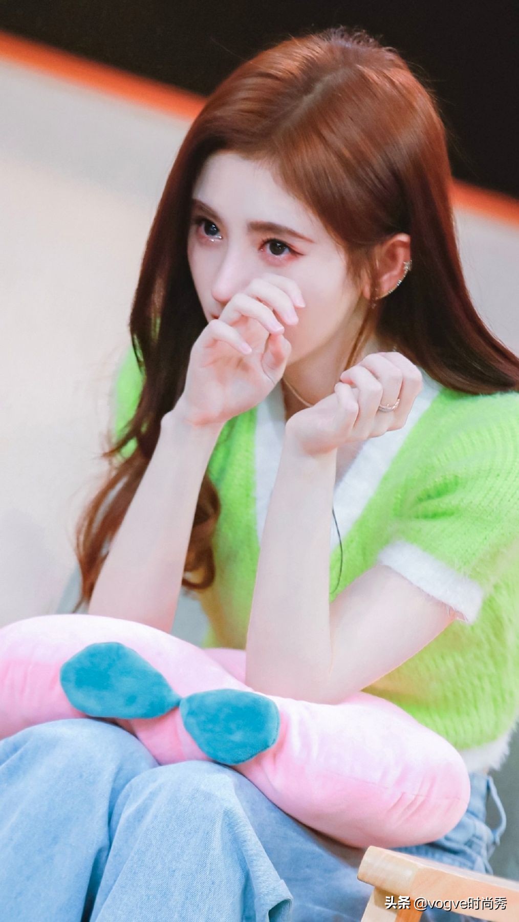 鞠婧祎在节目中落泪，感叹过往经历，开始想念