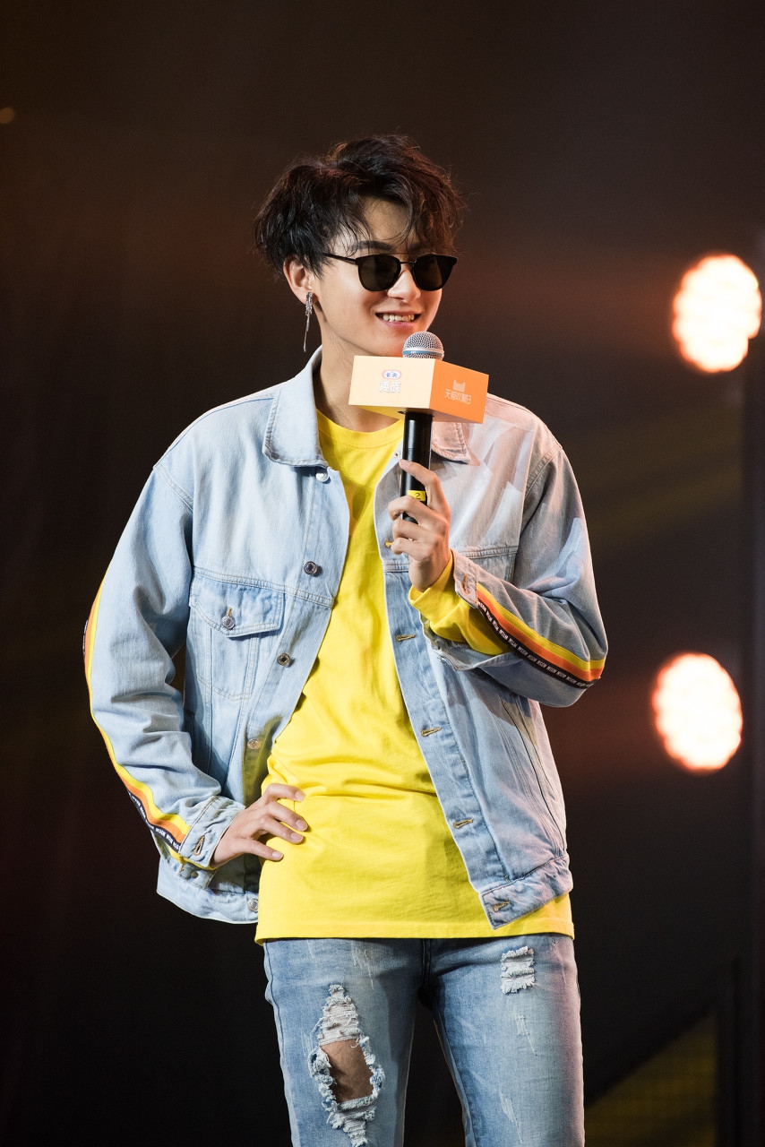 国家级公益项目唯一受邀的，公益特使候选人黄