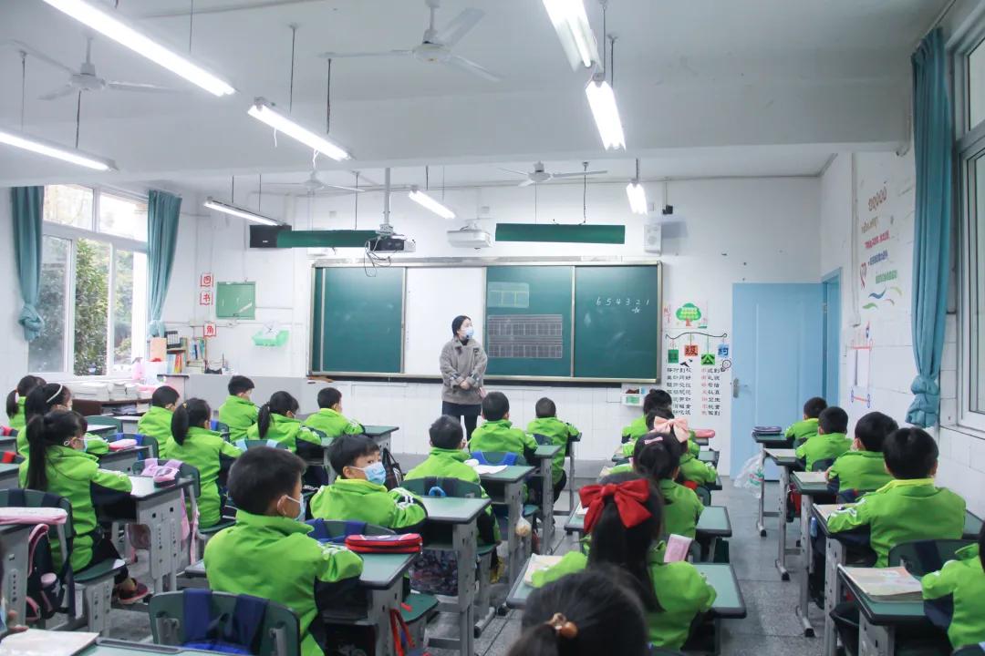 演练不松懈 提升应急防控能力丨双流区公兴小学疫情应急演练