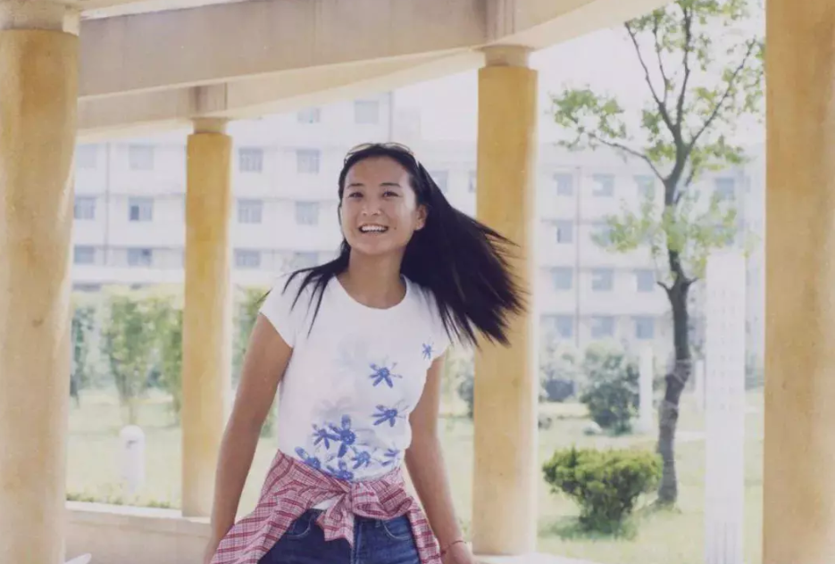 瘦的时候美若天仙，一不小心一胖毁所有，但还好用实力说话