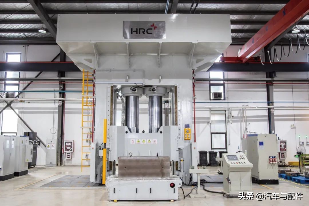 "Cover Story" HRC The new development of the leader in the field of composite materials iMedia