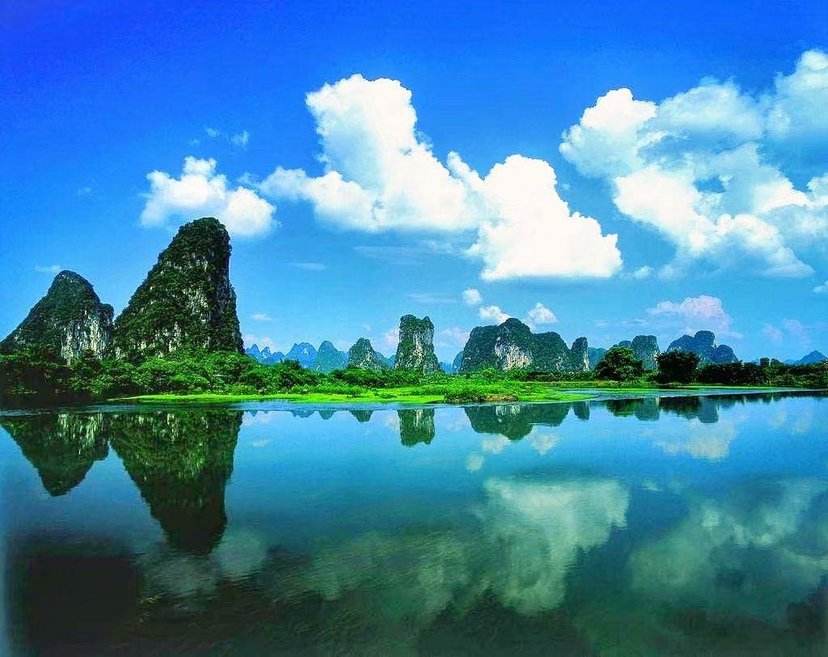描写桂林山水的唯美诗句:桂林山水甲天下，玉碧罗青意可参图片