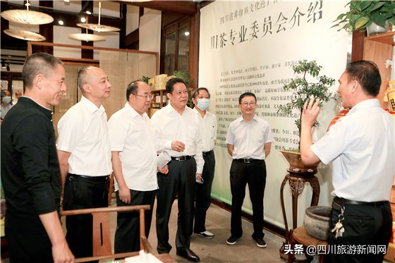 传统医药与川茶在杜甫草堂成立专业委员会