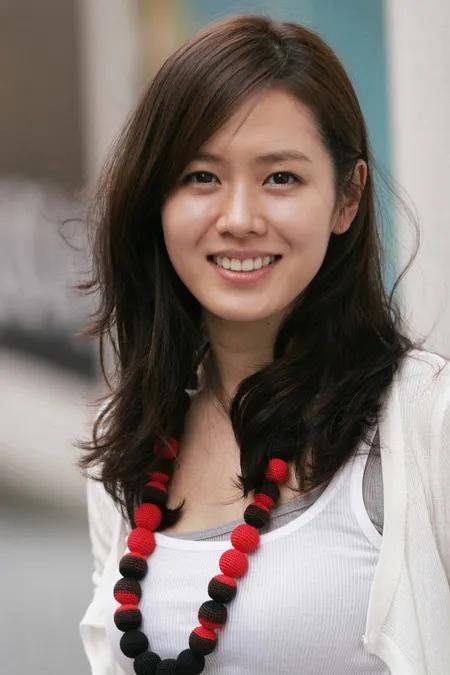 Wonderful moments of South Korean actress Son Yejin - iNEWS