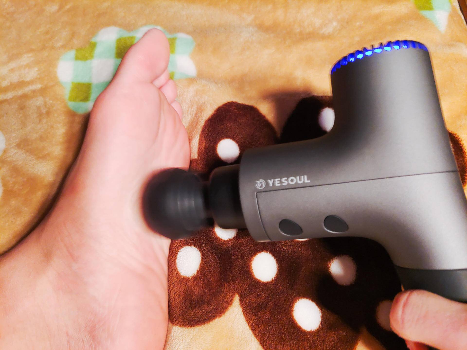 按摩放松利器，野小兽筋膜枪上手体验