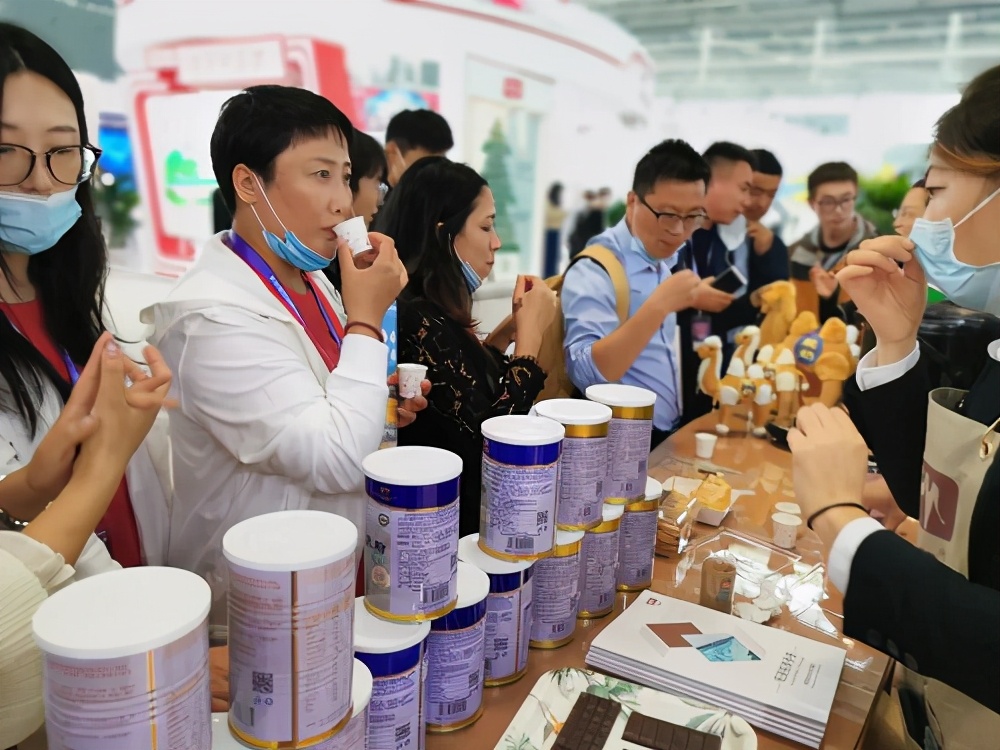 旺源集团盛装亮相2020中国奶业大会 引领驼奶产业高速发展