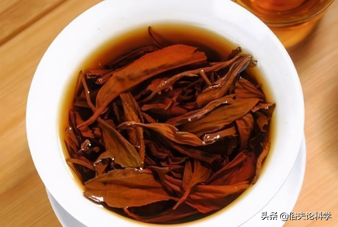 隔夜茶和隔夜水相比，哪個的毒性更大？