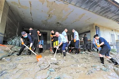 重庆|夜间救援、疏散群众、24小时值守…派出所被淹 但责任担当永在